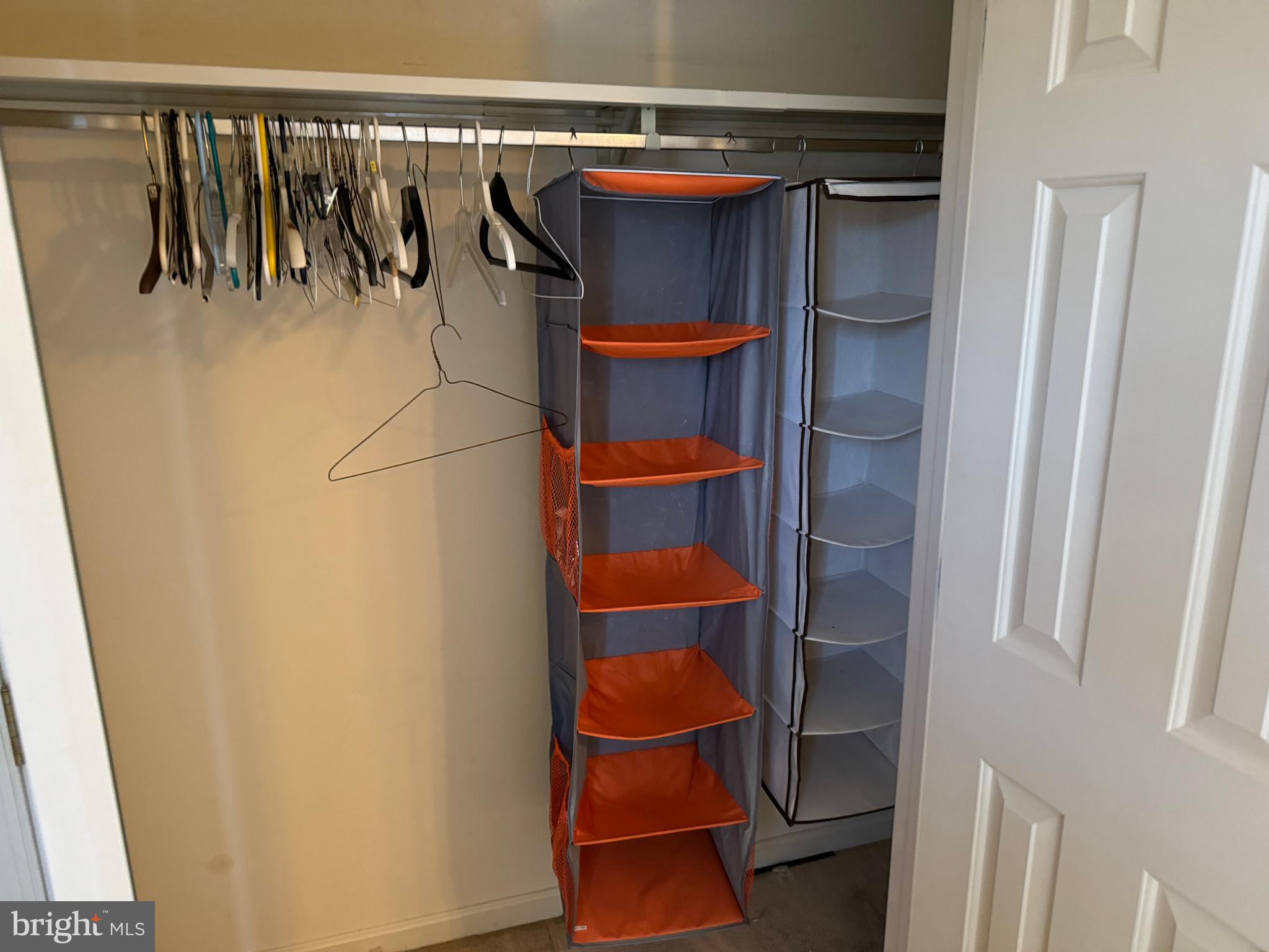 HILLANDALE - Residential