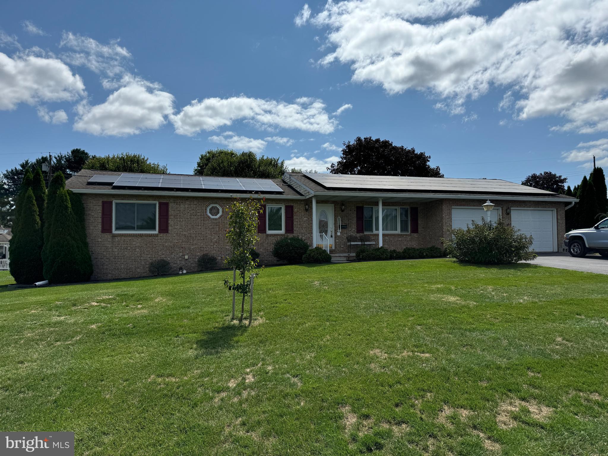 HILLANDALE - Residential