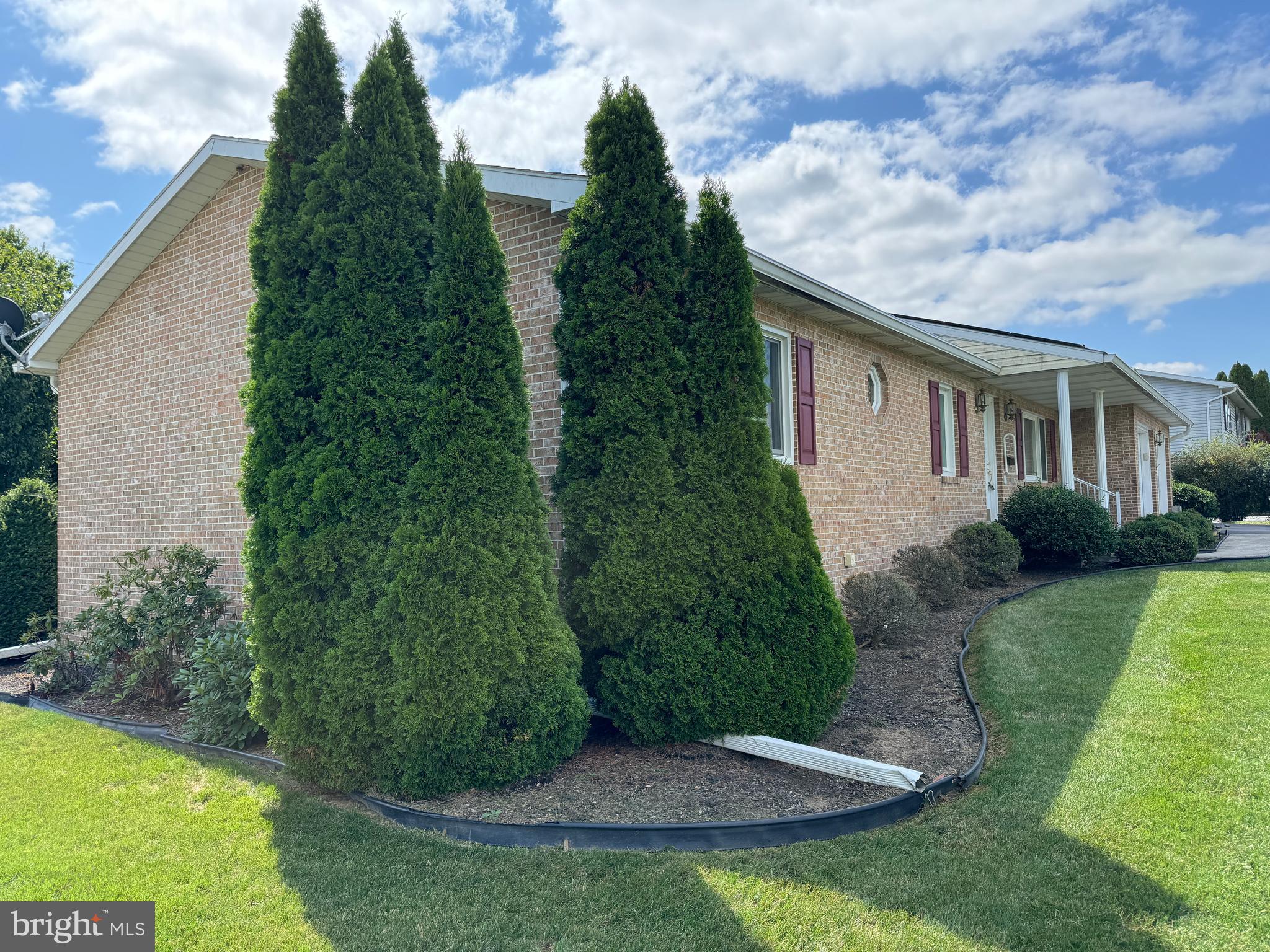 HILLANDALE - Residential