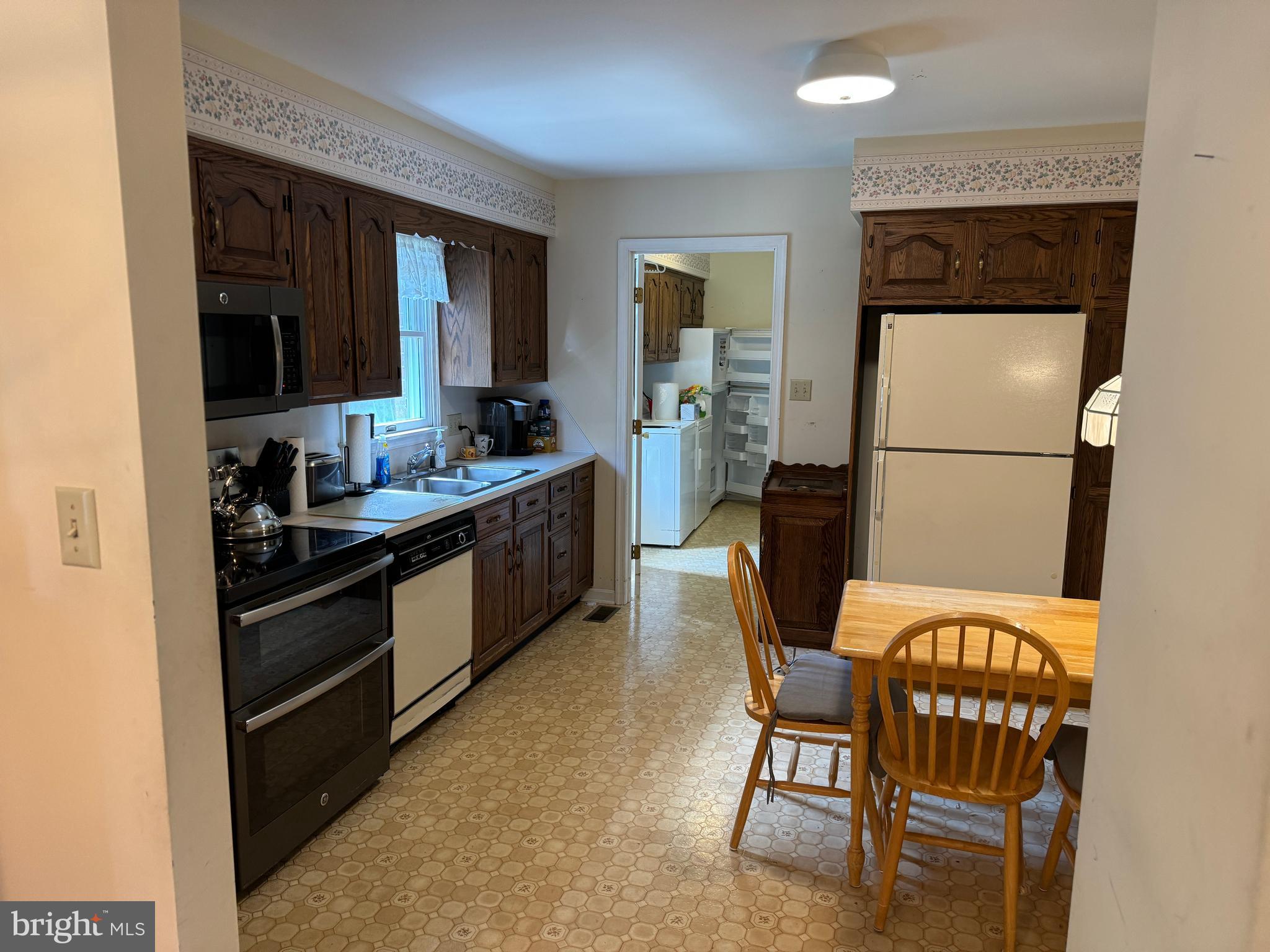 HILLANDALE - Residential