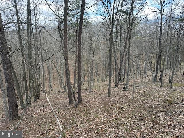 MIDDLE RIDGE ESTATES - Land