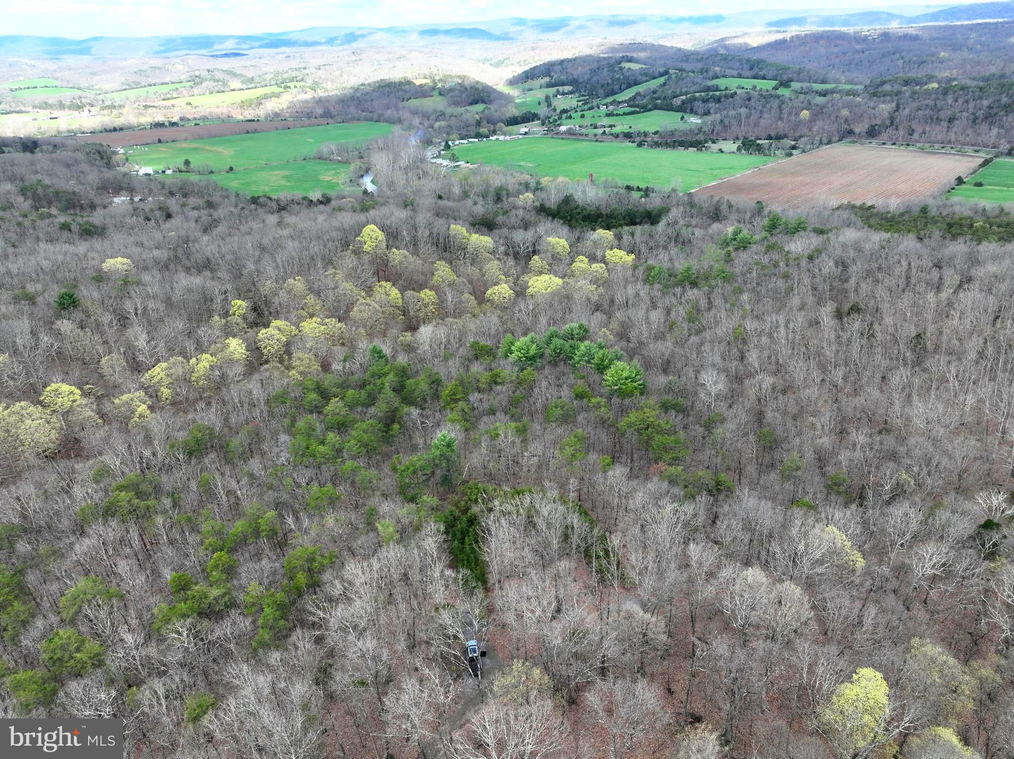 MIDDLE RIDGE ESTATES - Land