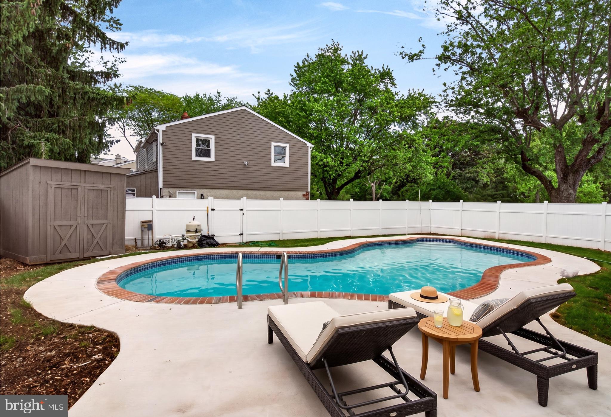 FLOURTOWN GARDENS - Residential