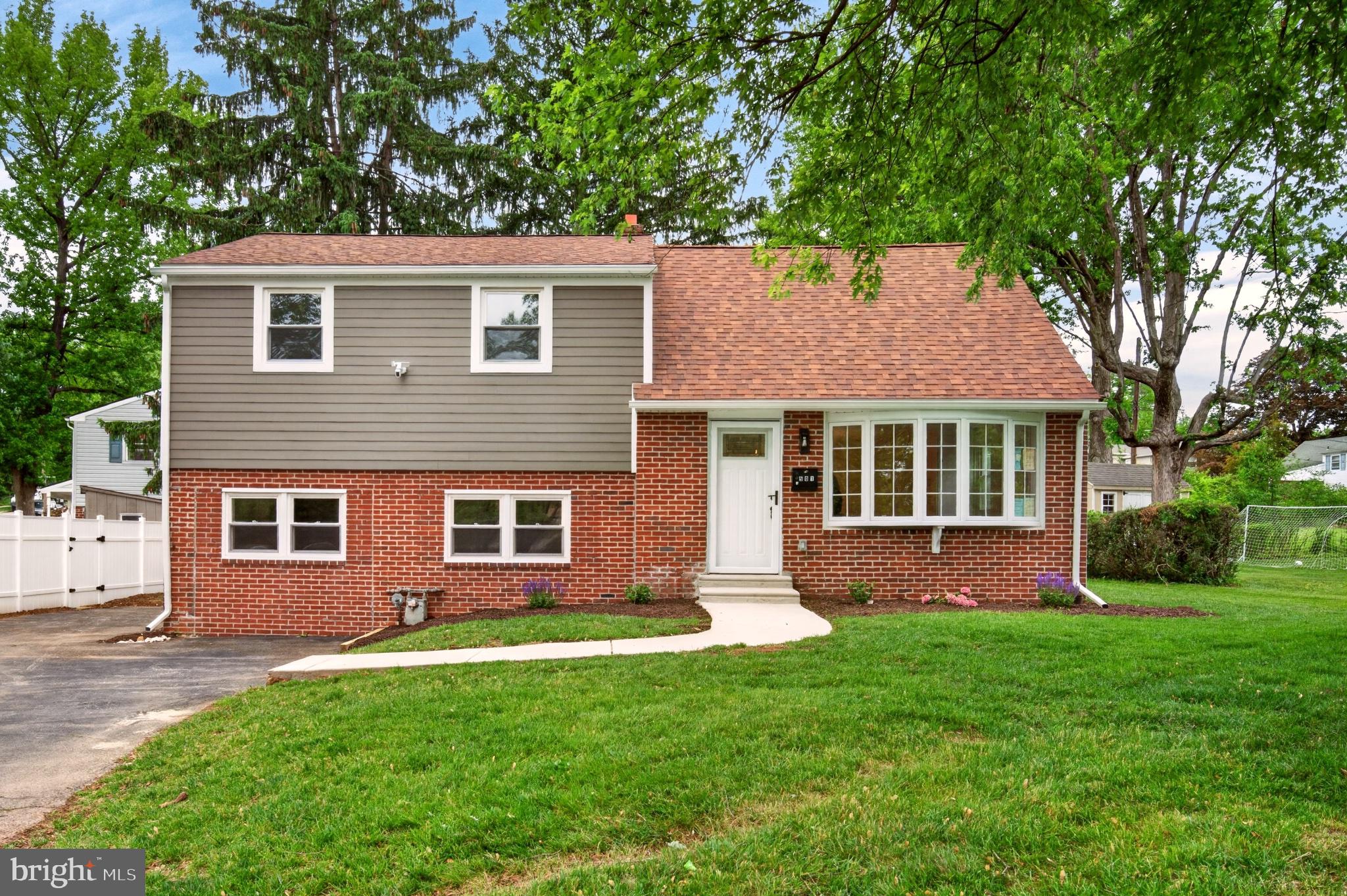 FLOURTOWN GARDENS - Residential