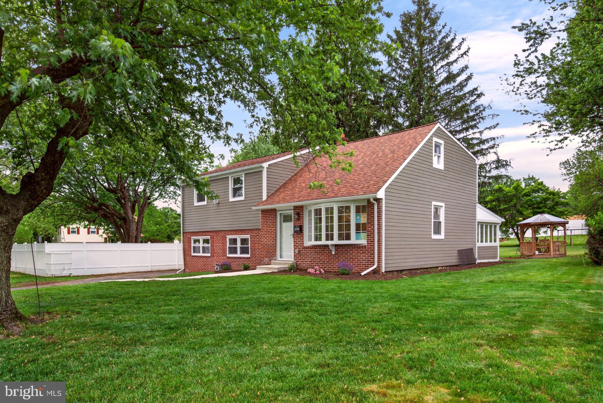 FLOURTOWN GARDENS - Residential
