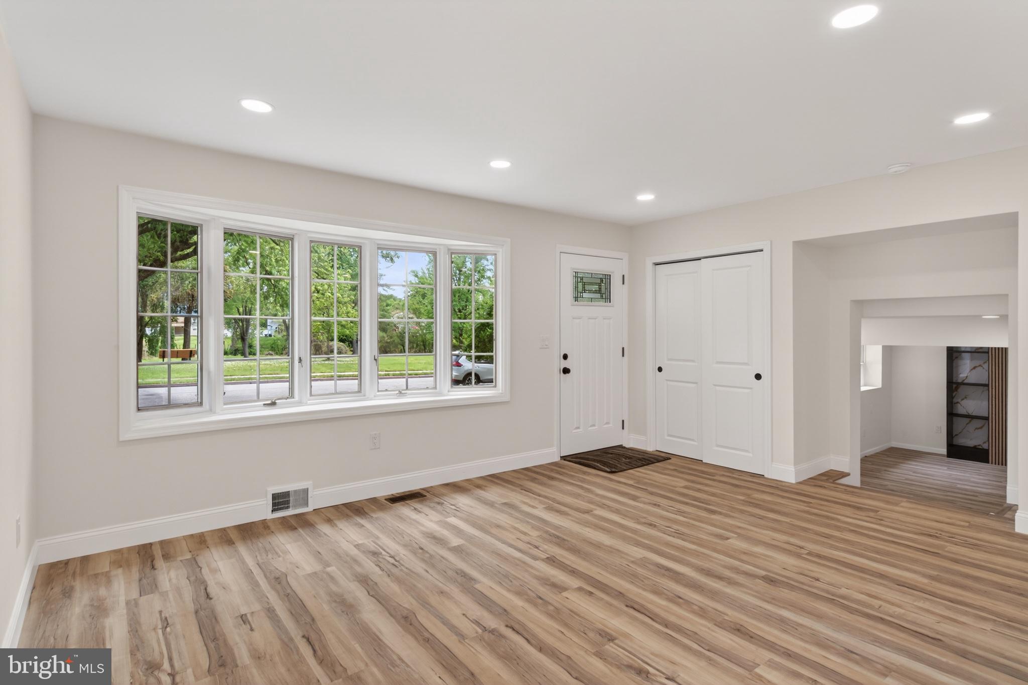 FLOURTOWN GARDENS - Residential