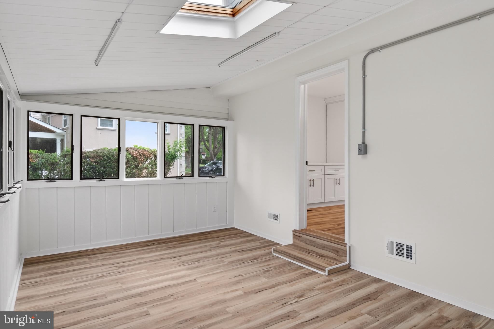 FLOURTOWN GARDENS - Residential