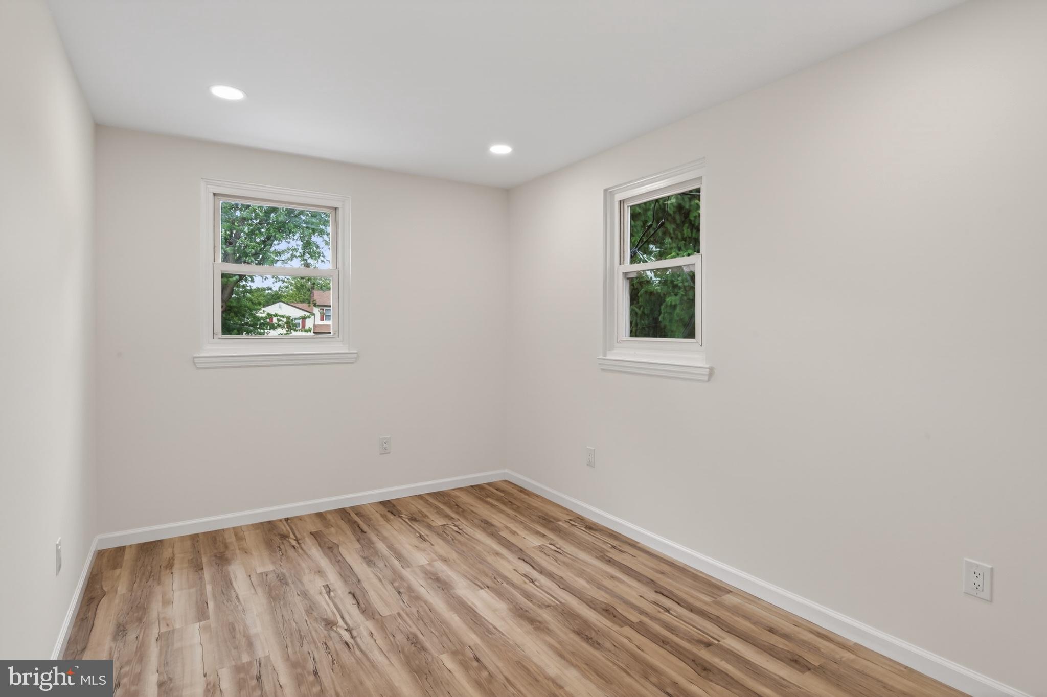 FLOURTOWN GARDENS - Residential