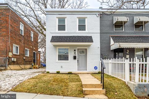 25 58TH STREET SE WASHINGTON DC 20019