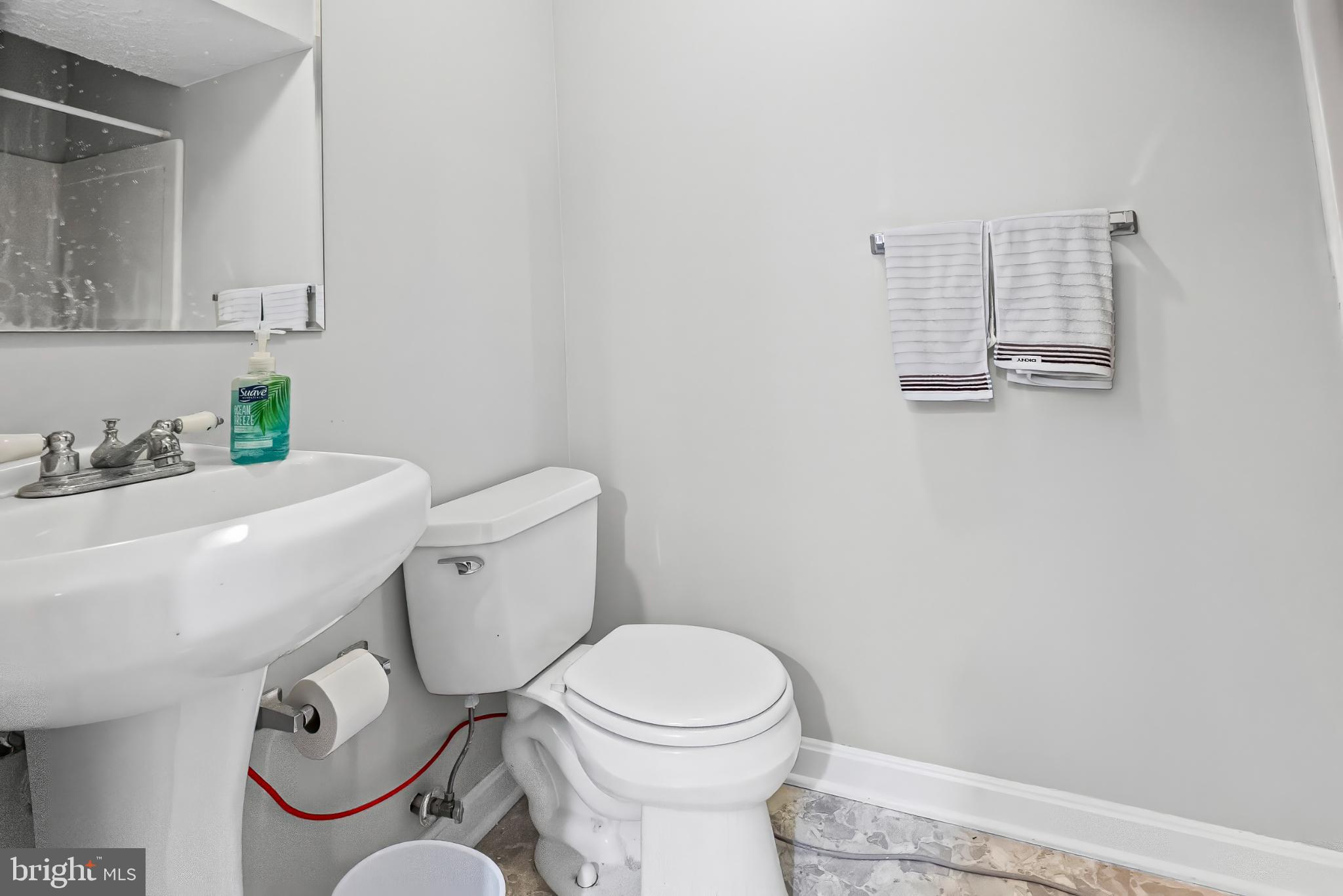 CONSTANT FRIENDSHIP - Residential