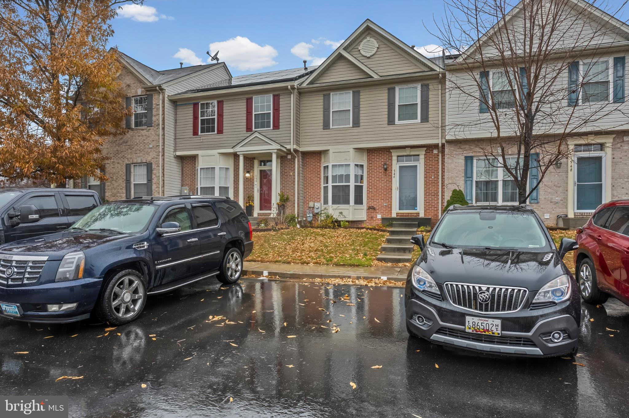 CONSTANT FRIENDSHIP - Residential