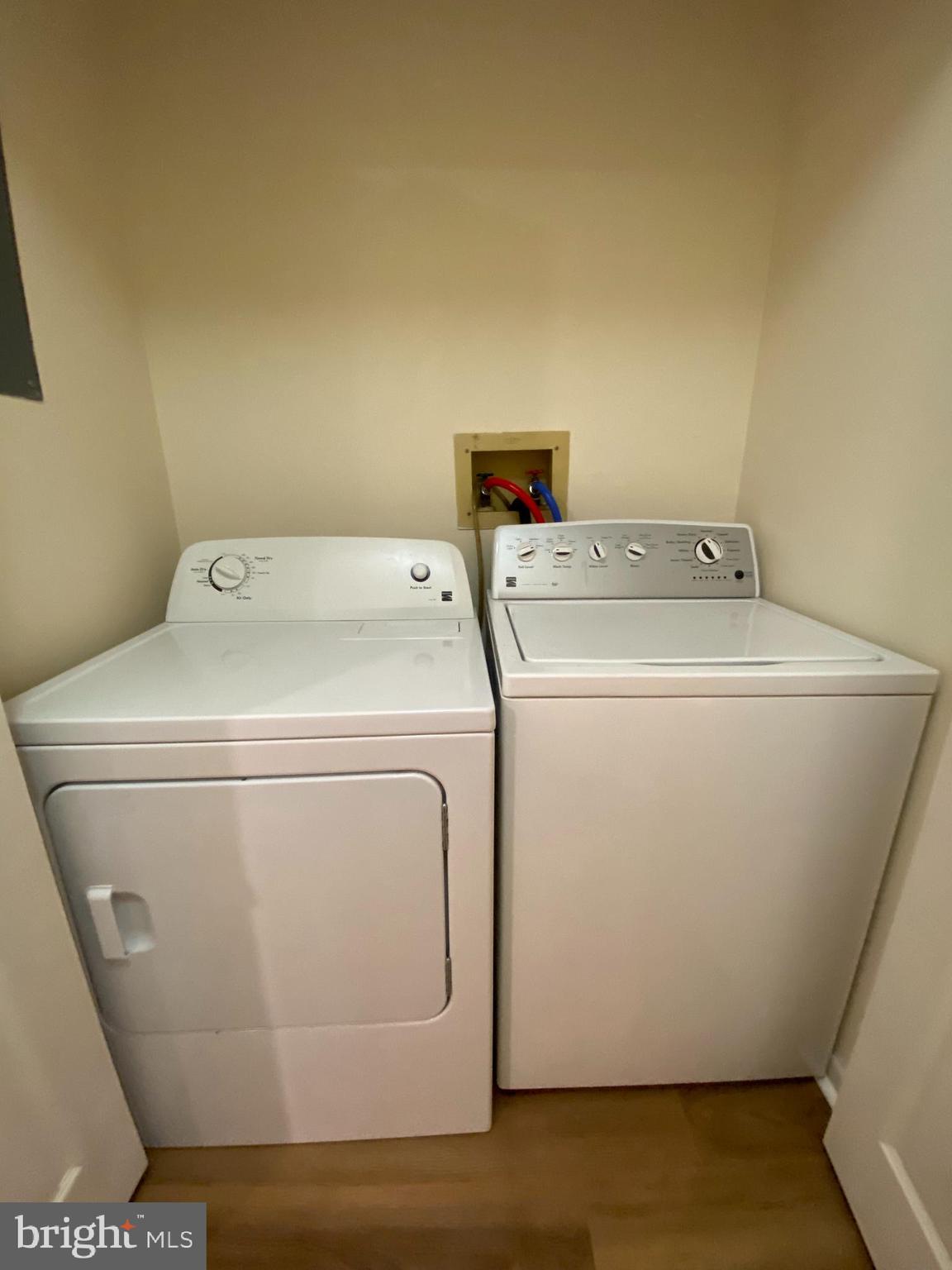 VALLEY STREAM - Residential Lease