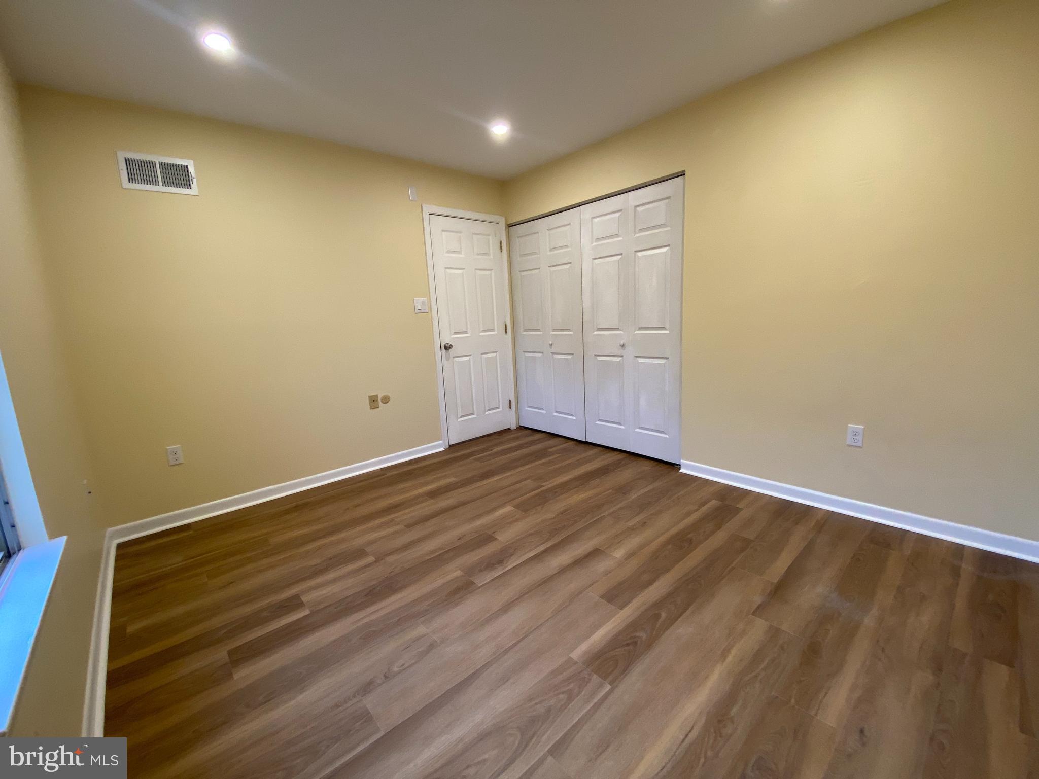 VALLEY STREAM - Residential Lease