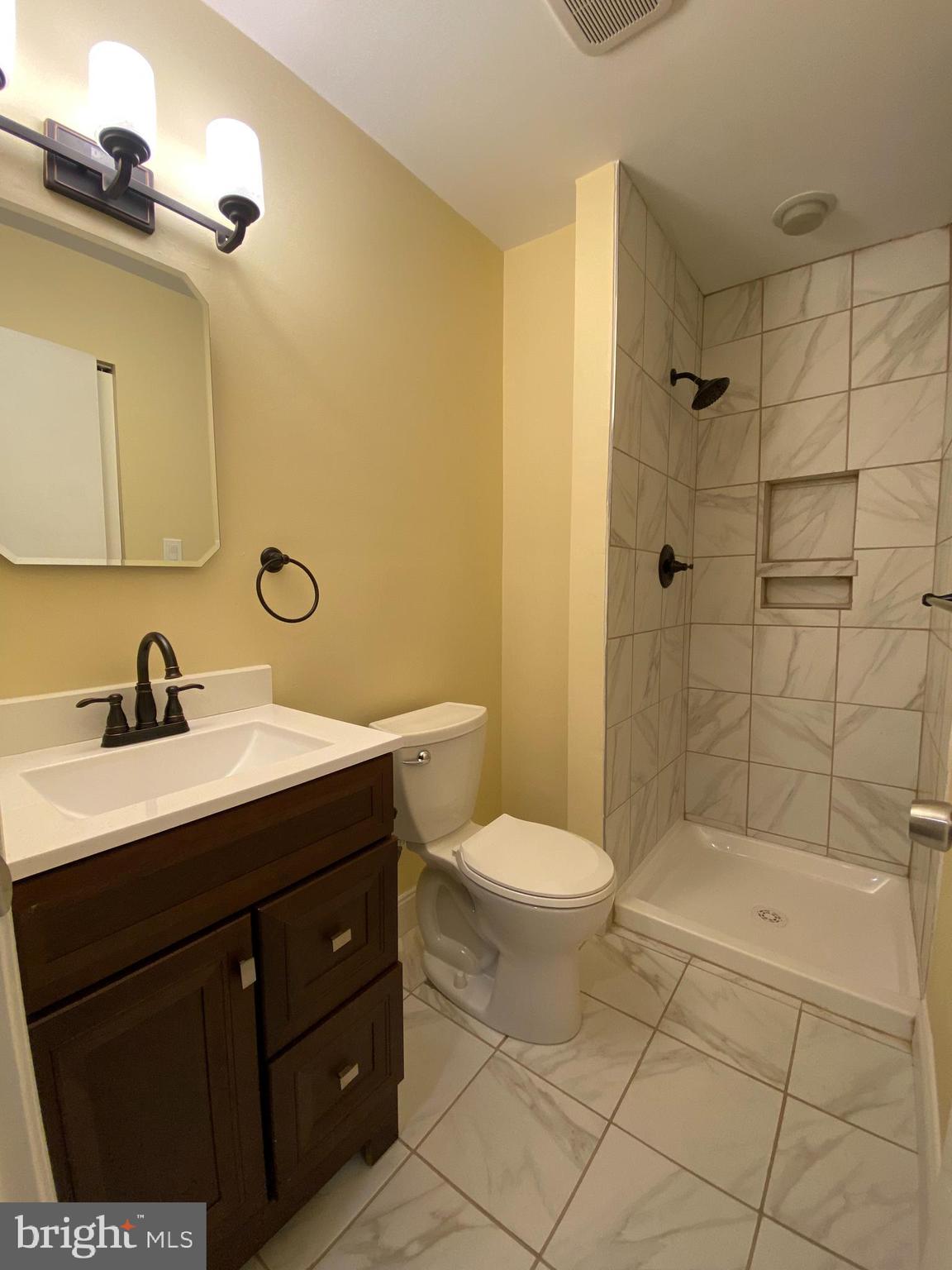 VALLEY STREAM - Residential Lease