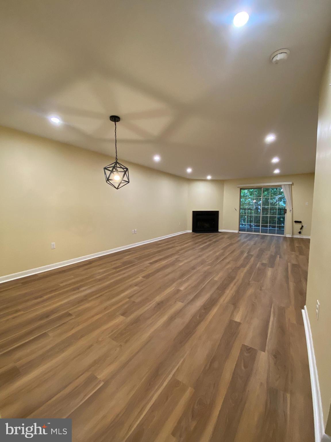 VALLEY STREAM - Residential Lease