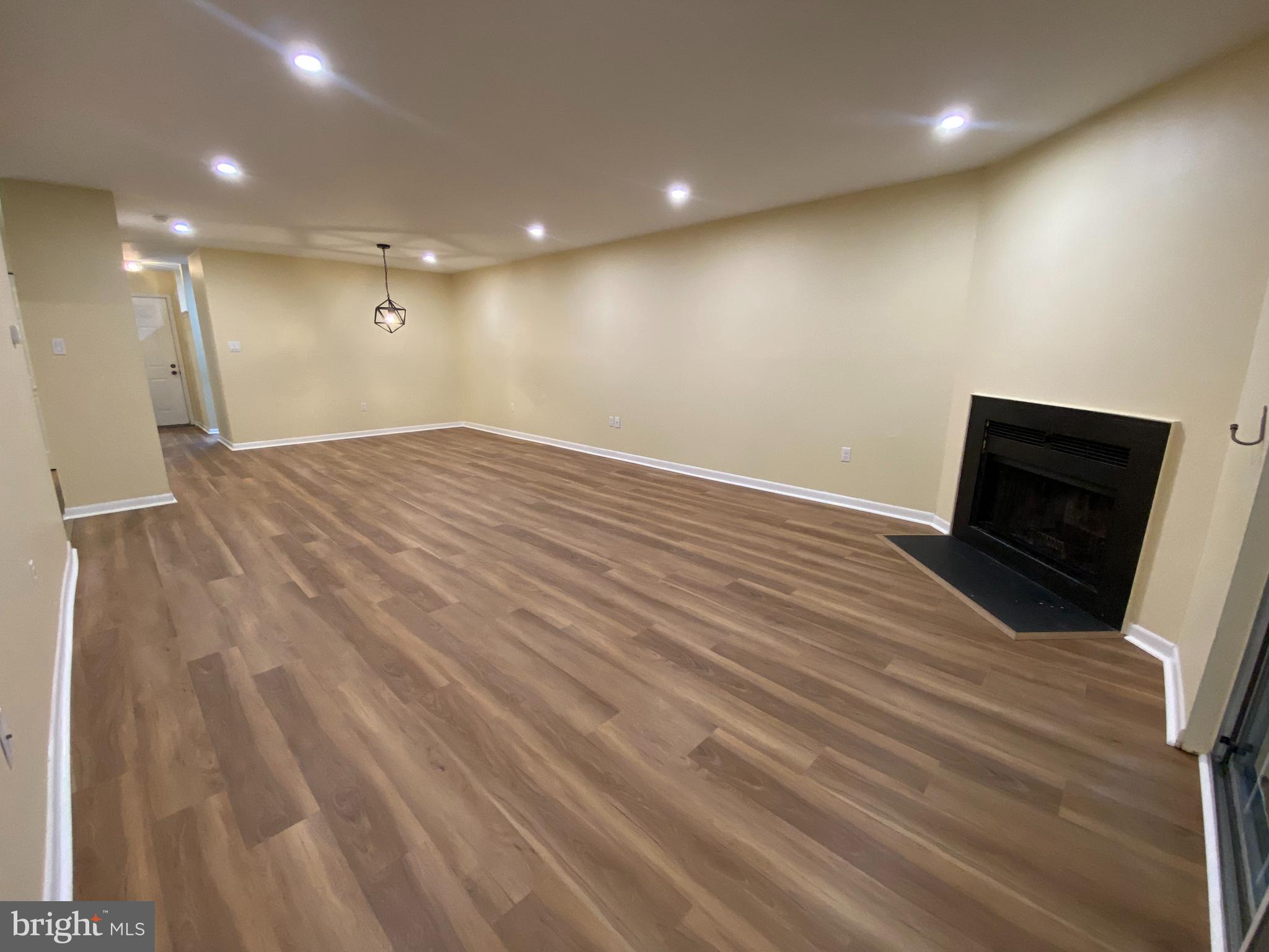 VALLEY STREAM - Residential Lease