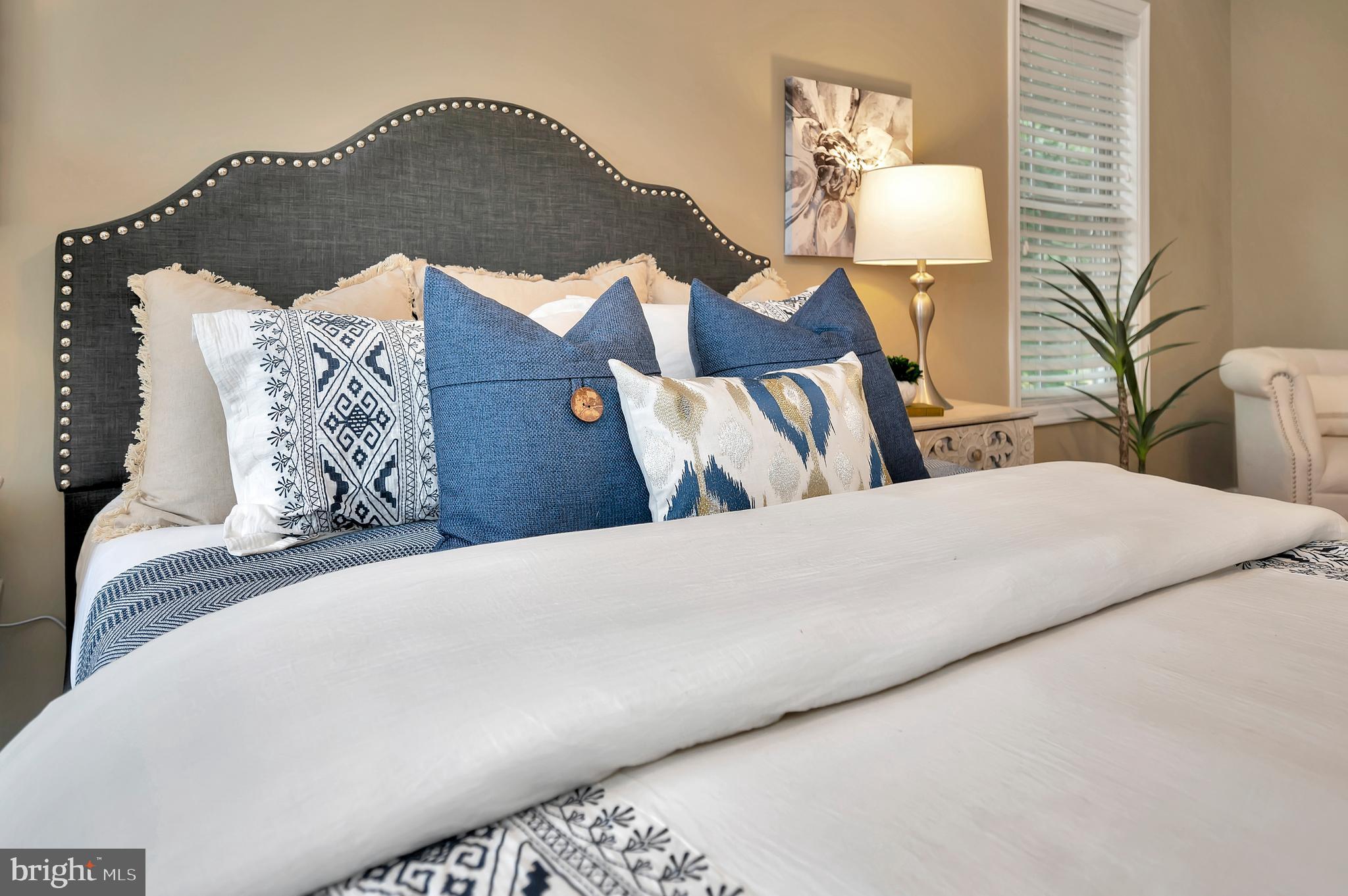 FOX POINT - Residential