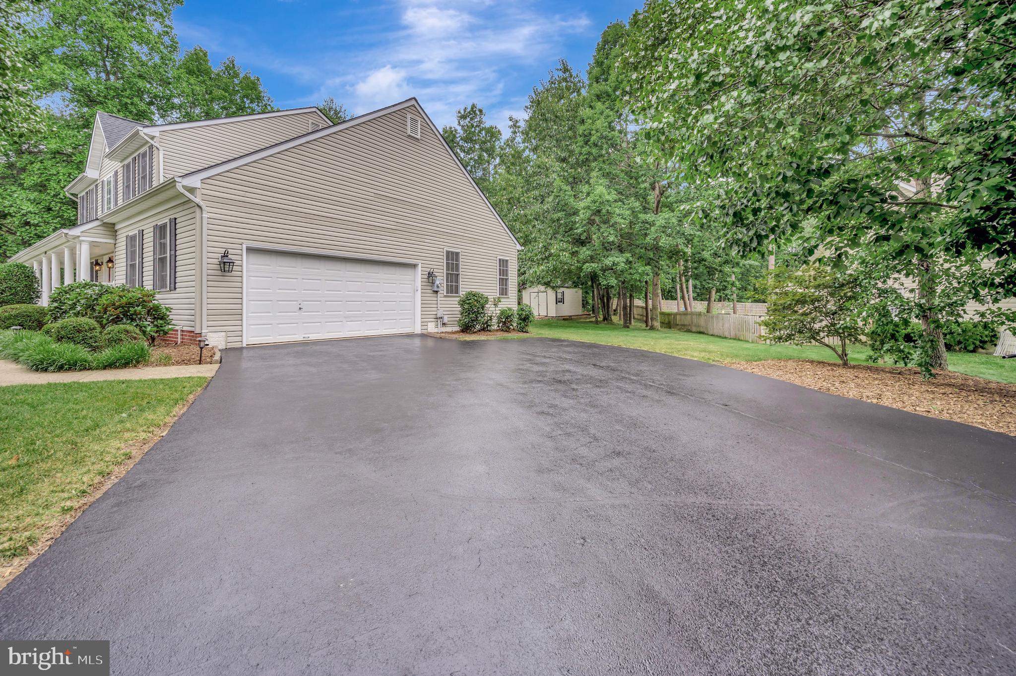 FOX POINT - Residential