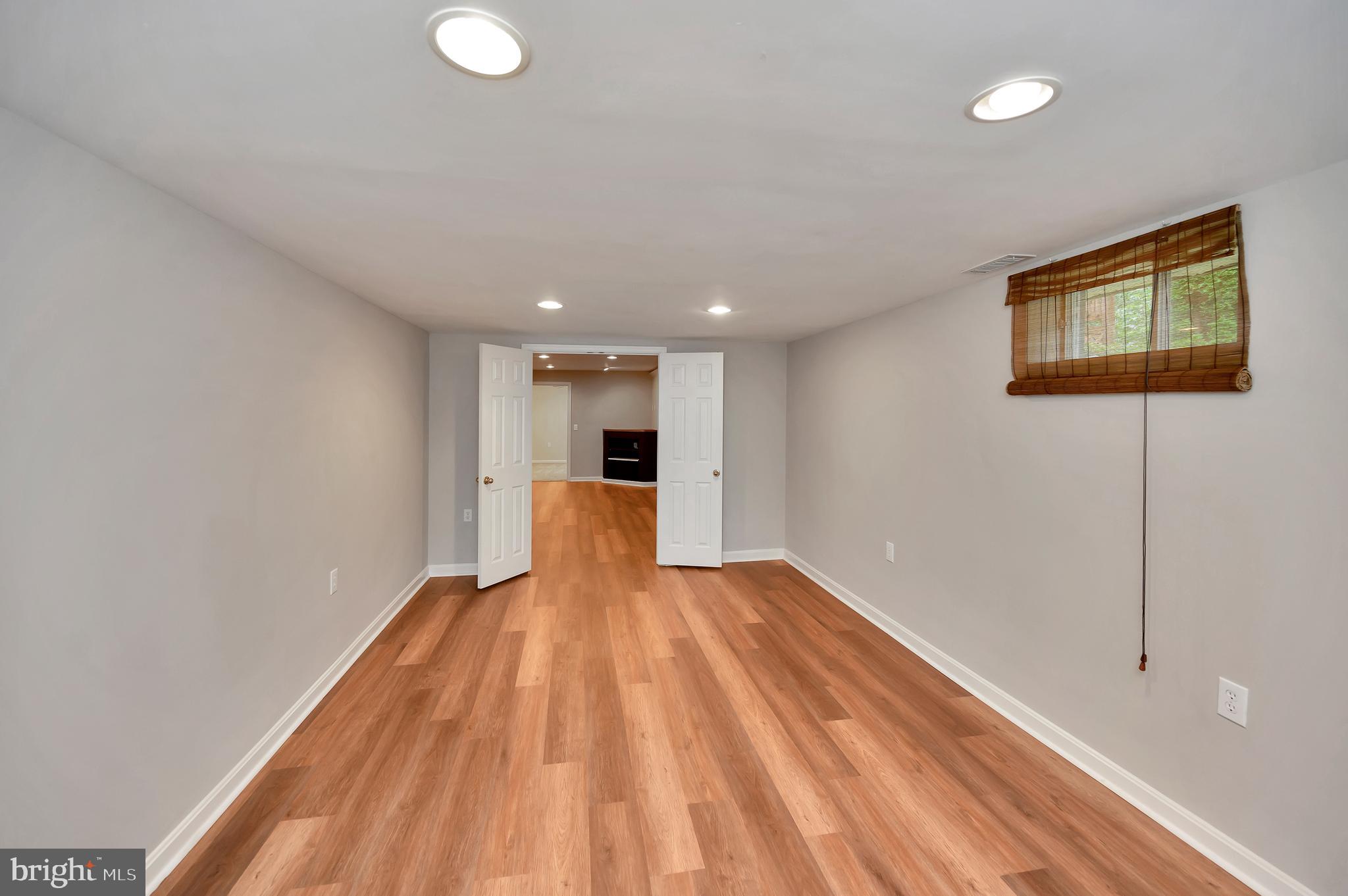 FOX POINT - Residential