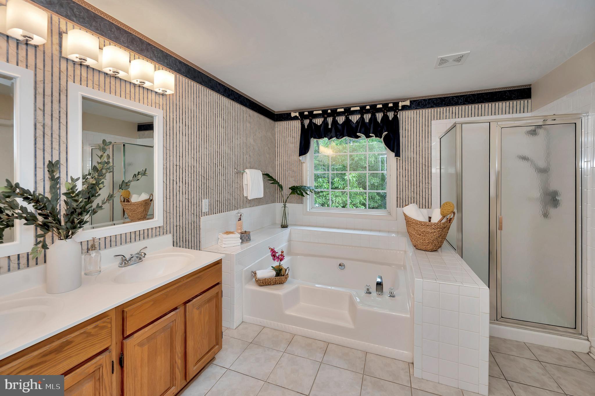 FOX POINT - Residential