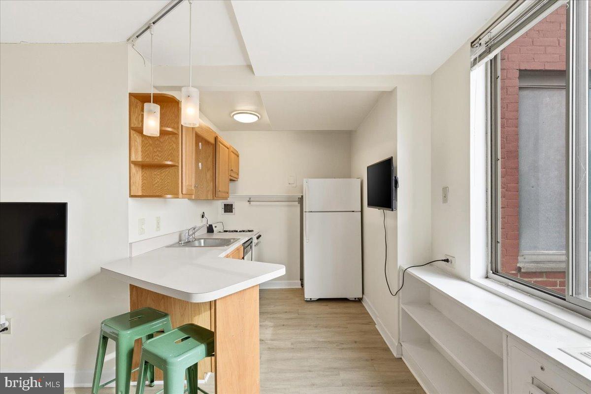 RIVER PLACE - Residential Lease