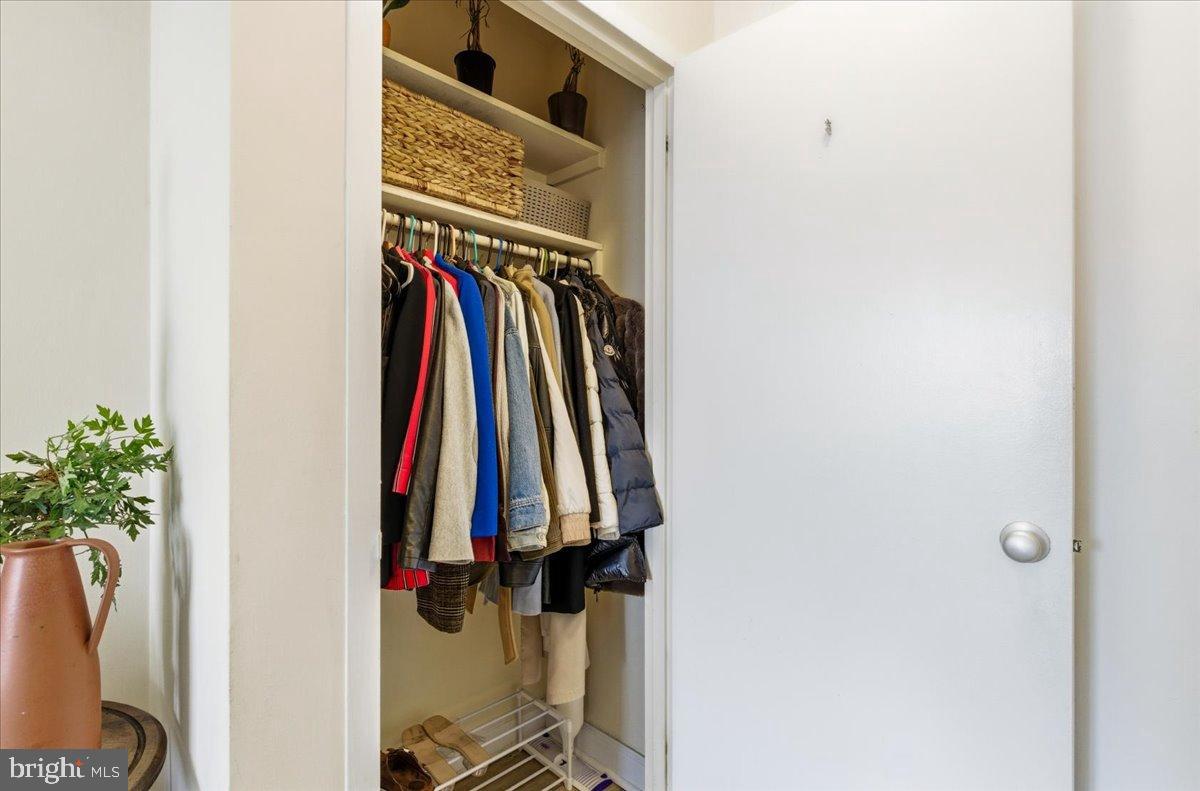 RIVER PLACE - Residential Lease