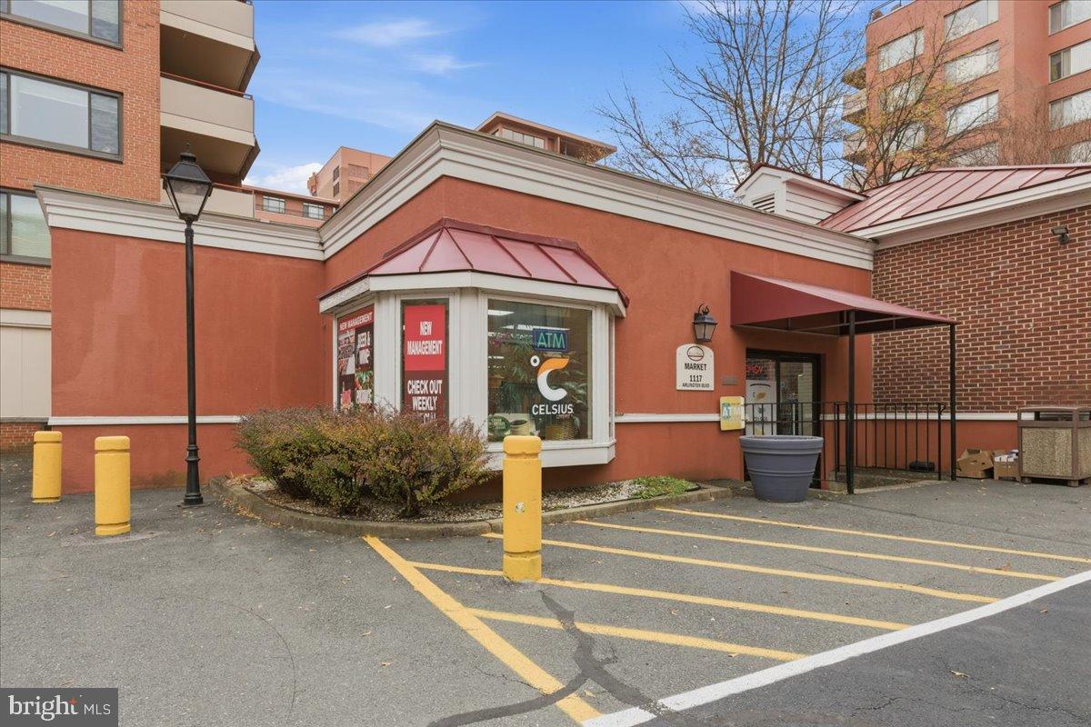 RIVER PLACE - Residential Lease