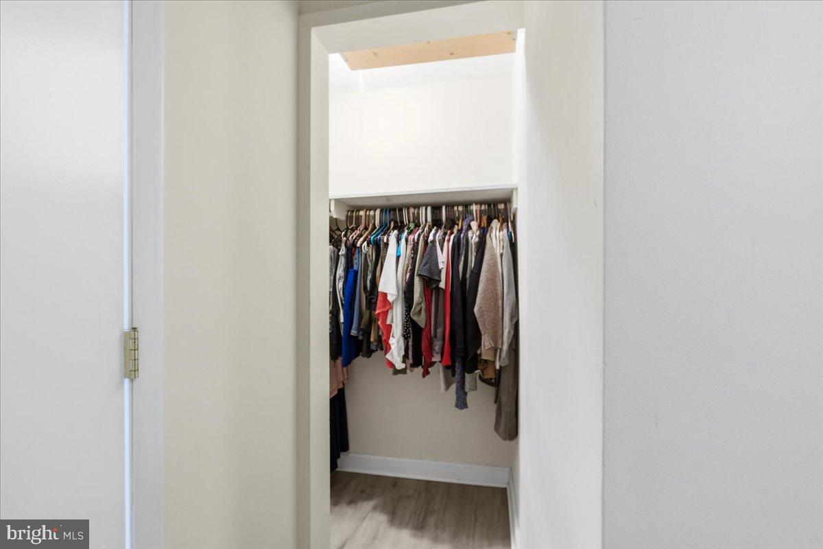 RIVER PLACE - Residential Lease