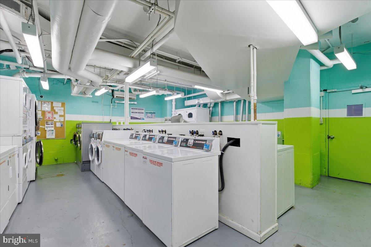 RIVER PLACE - Residential Lease