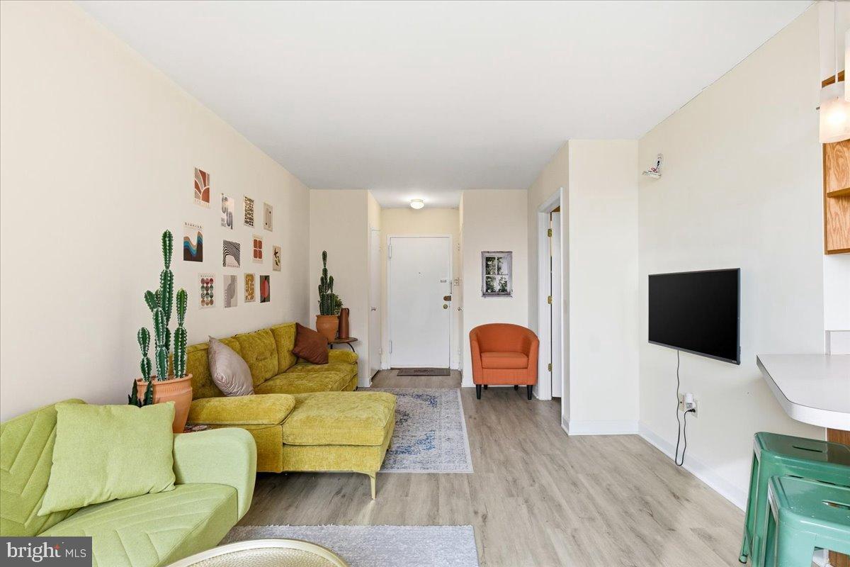 RIVER PLACE - Residential Lease