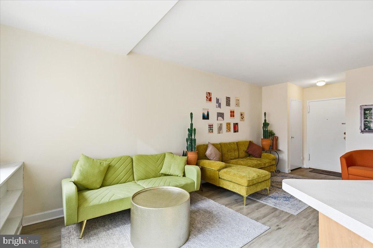 RIVER PLACE - Residential Lease