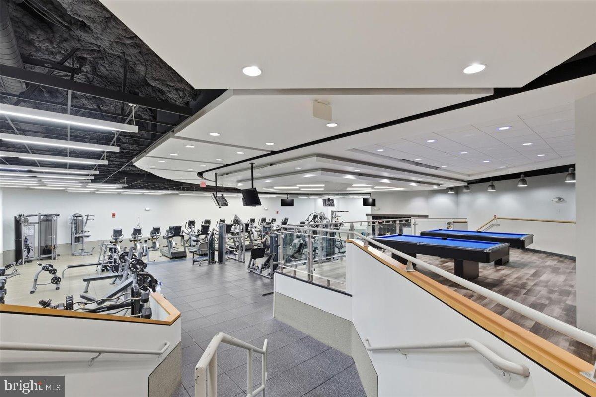 RIVER PLACE - Residential Lease