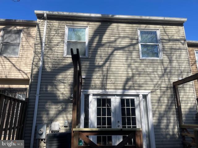 HILLCREST TOWNE - Residential