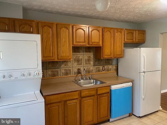 HILLCREST TOWNE - Residential