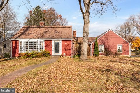 409 S 5TH STREET NORTH WALES PA 19454