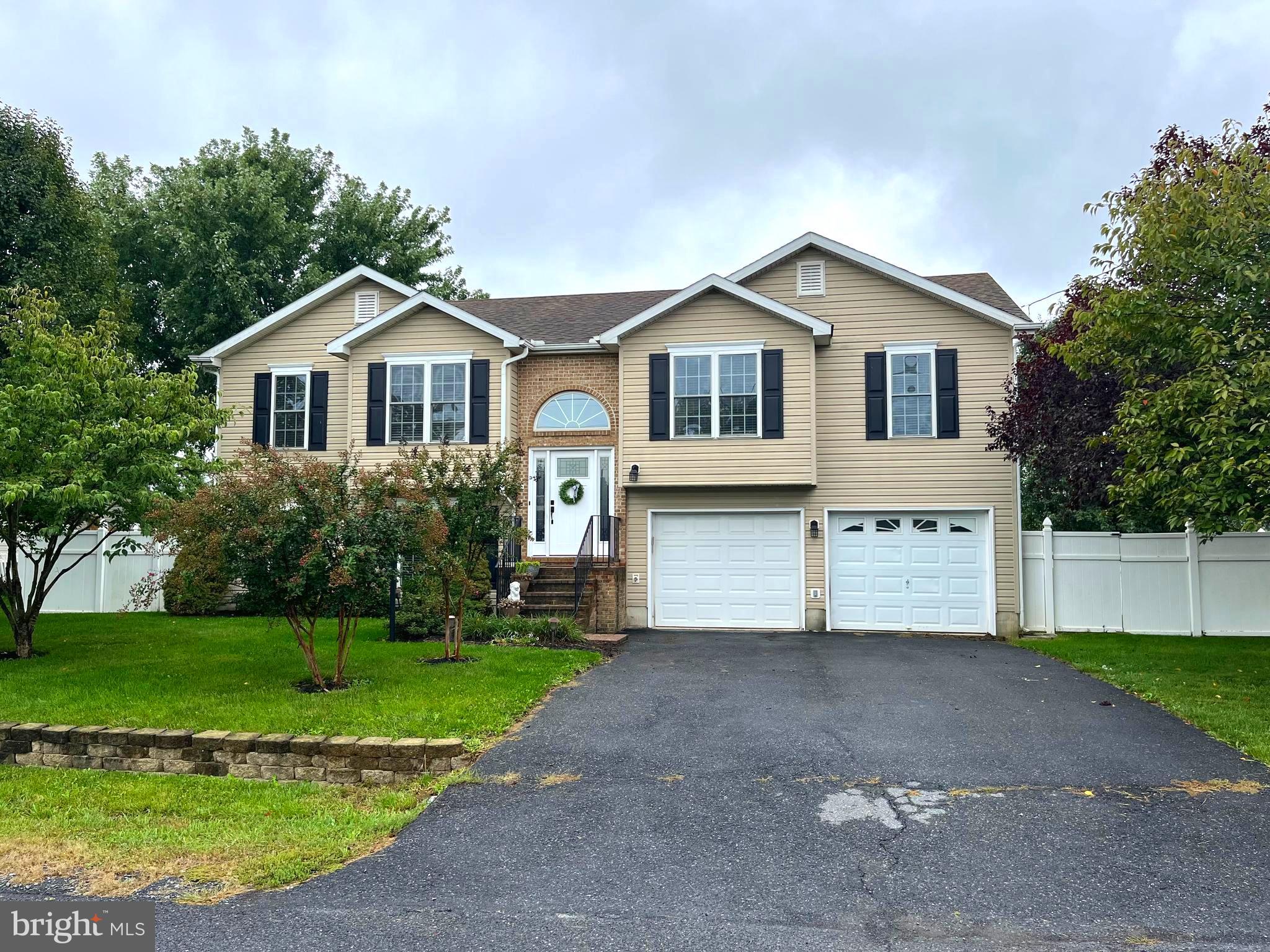 EASTSIDE VILLAGE - Residential