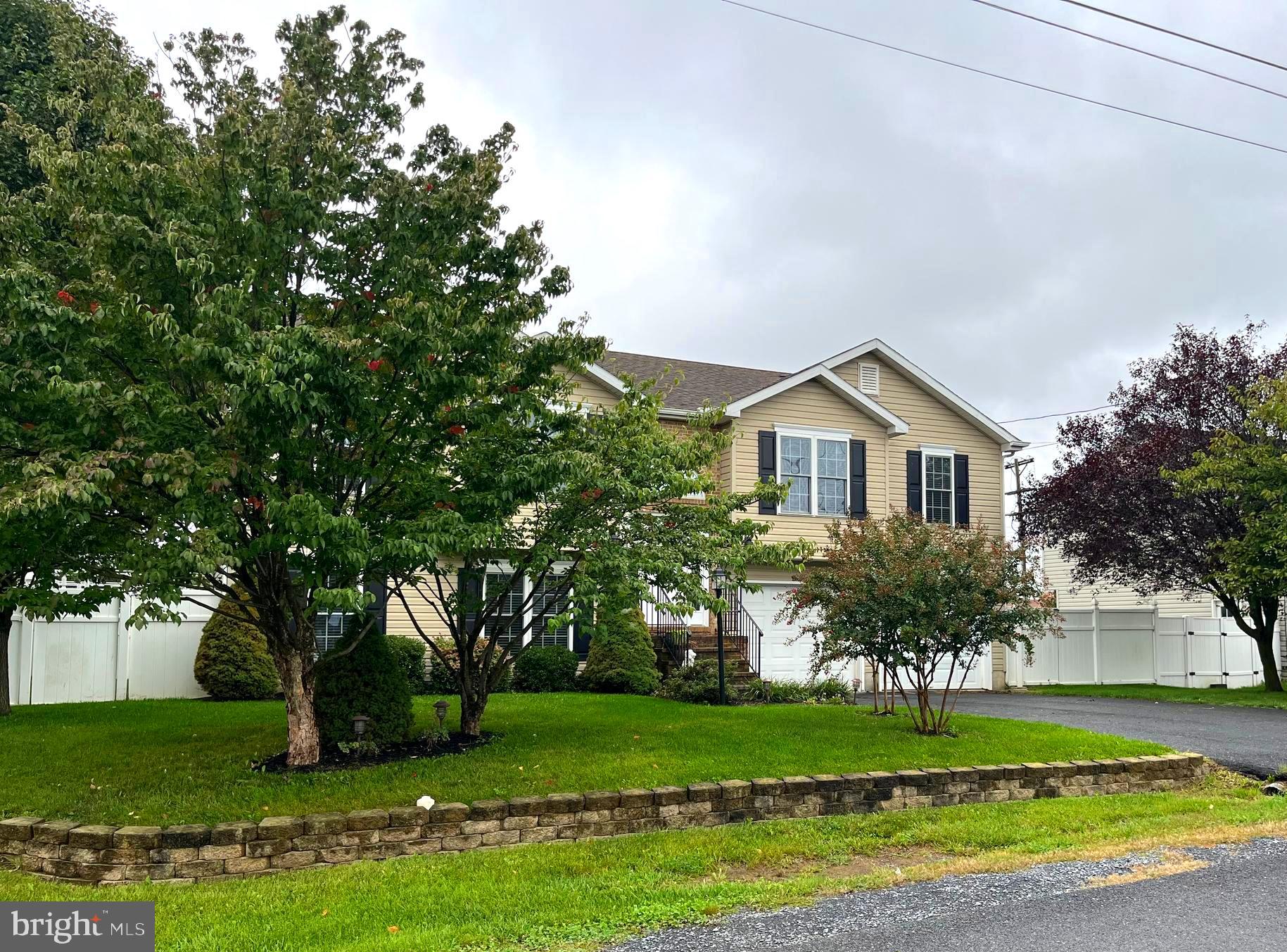 EASTSIDE VILLAGE - Residential