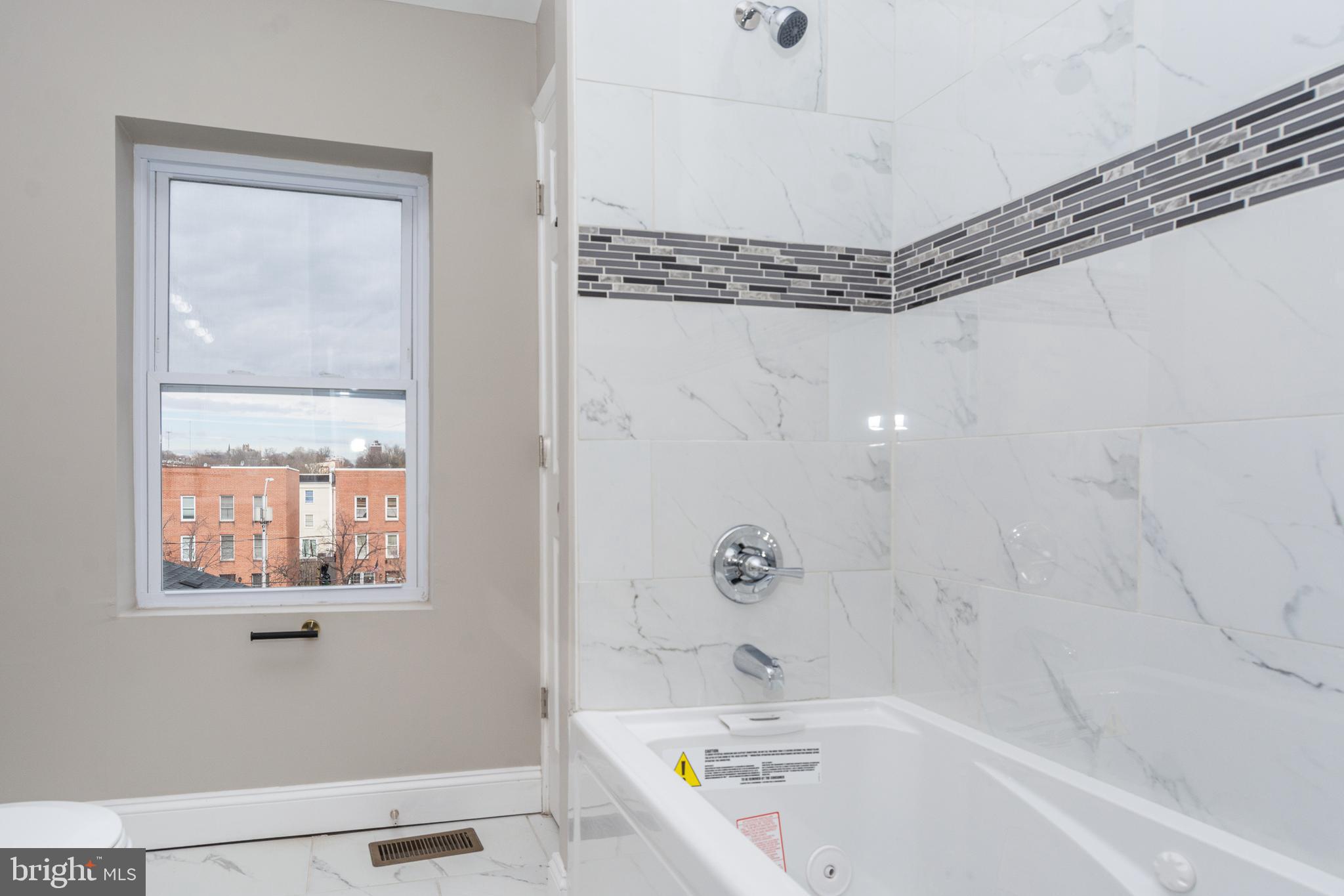 HOLLINS MARKET - Residential