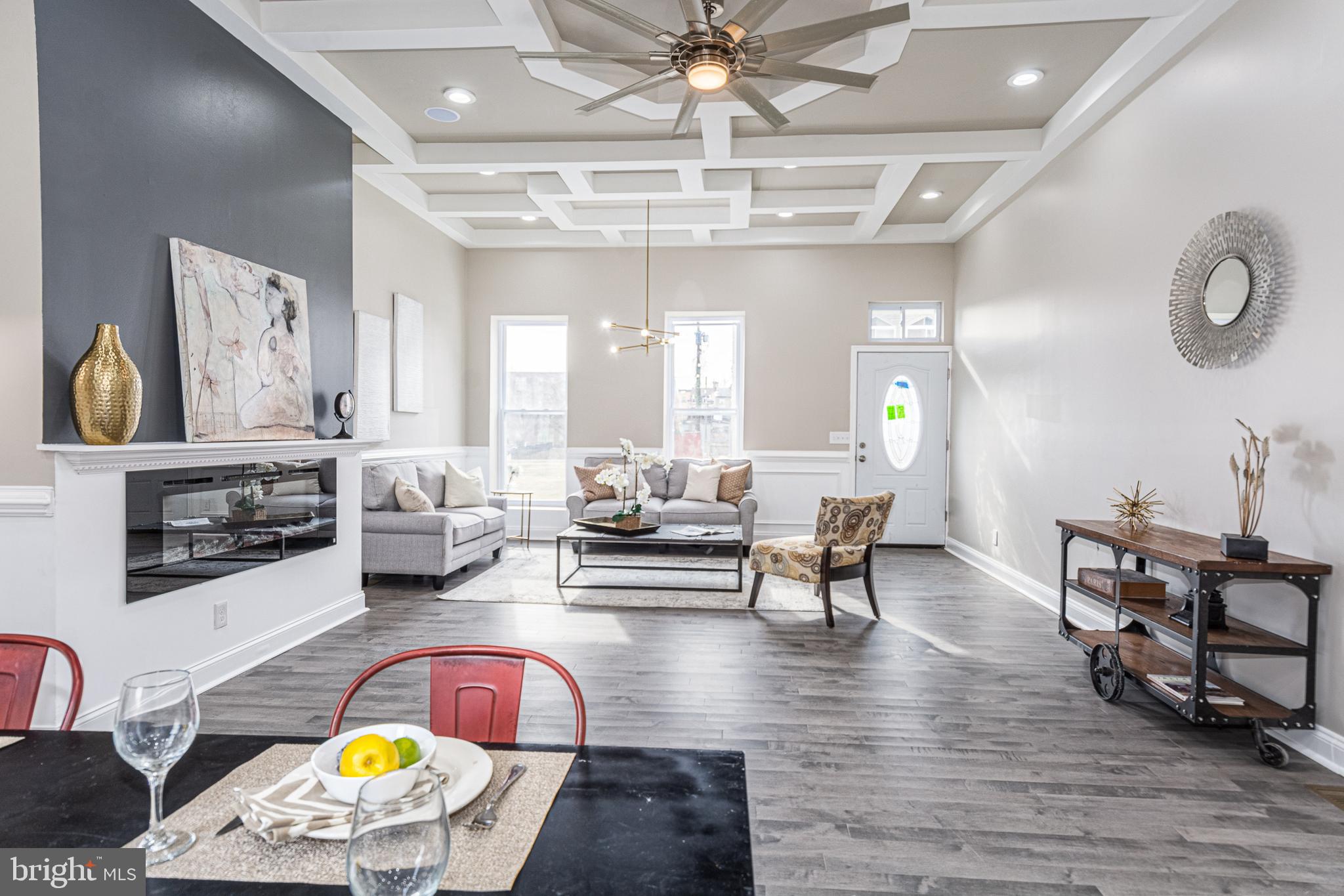 HOLLINS MARKET - Residential