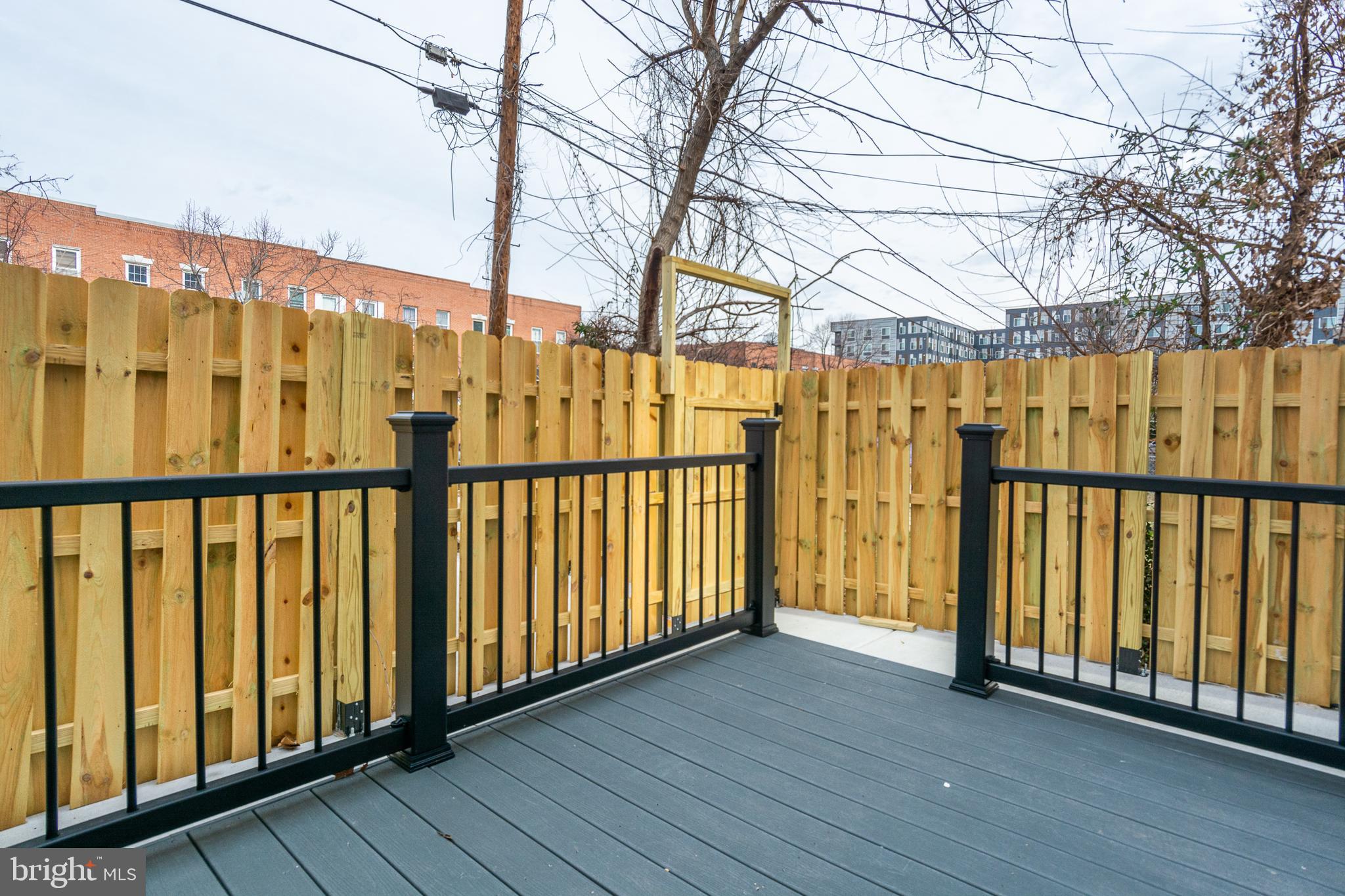 HOLLINS MARKET - Residential