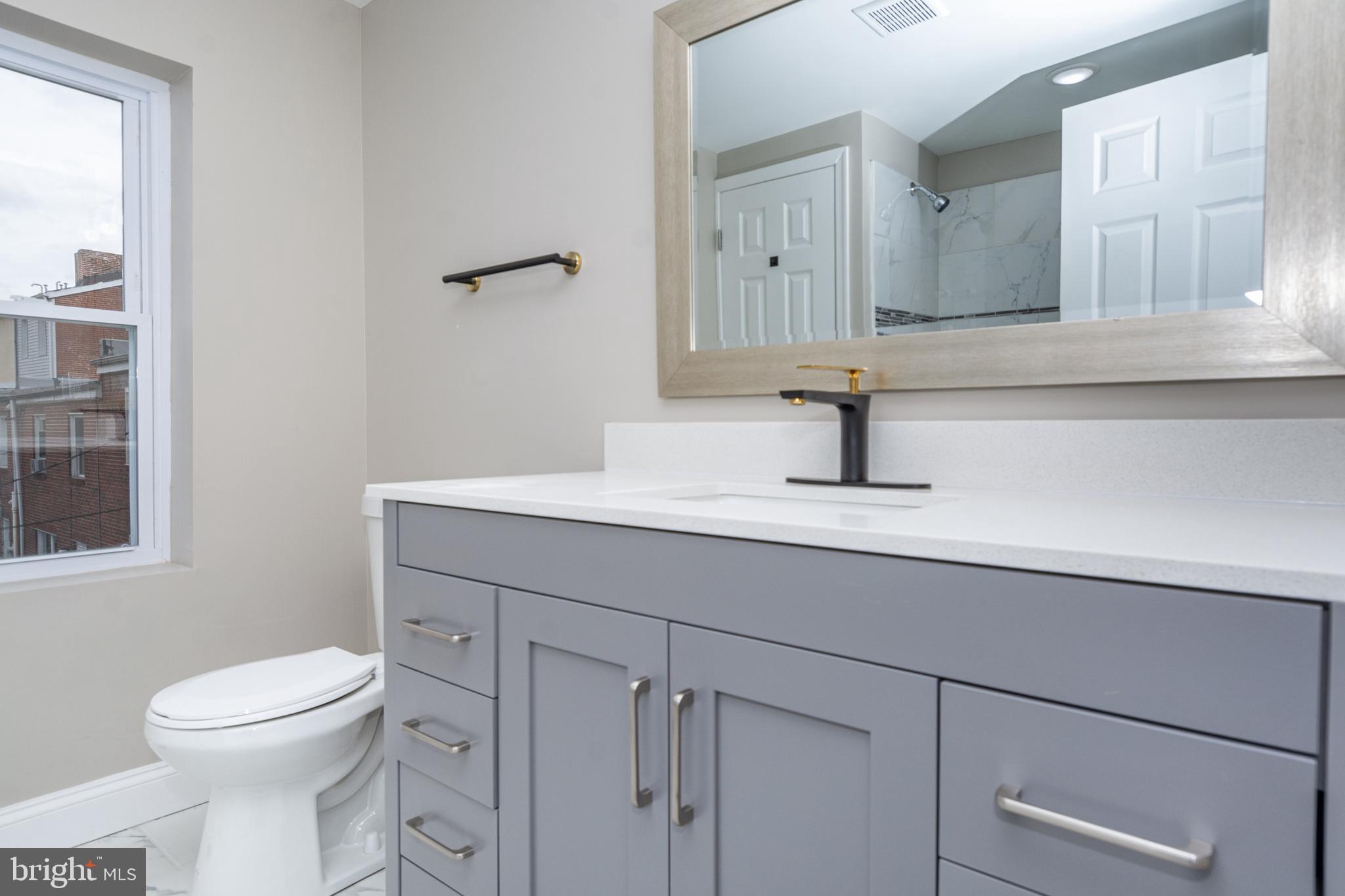 HOLLINS MARKET - Residential