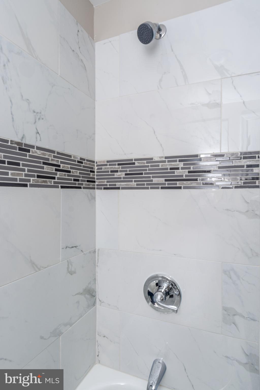 HOLLINS MARKET - Residential