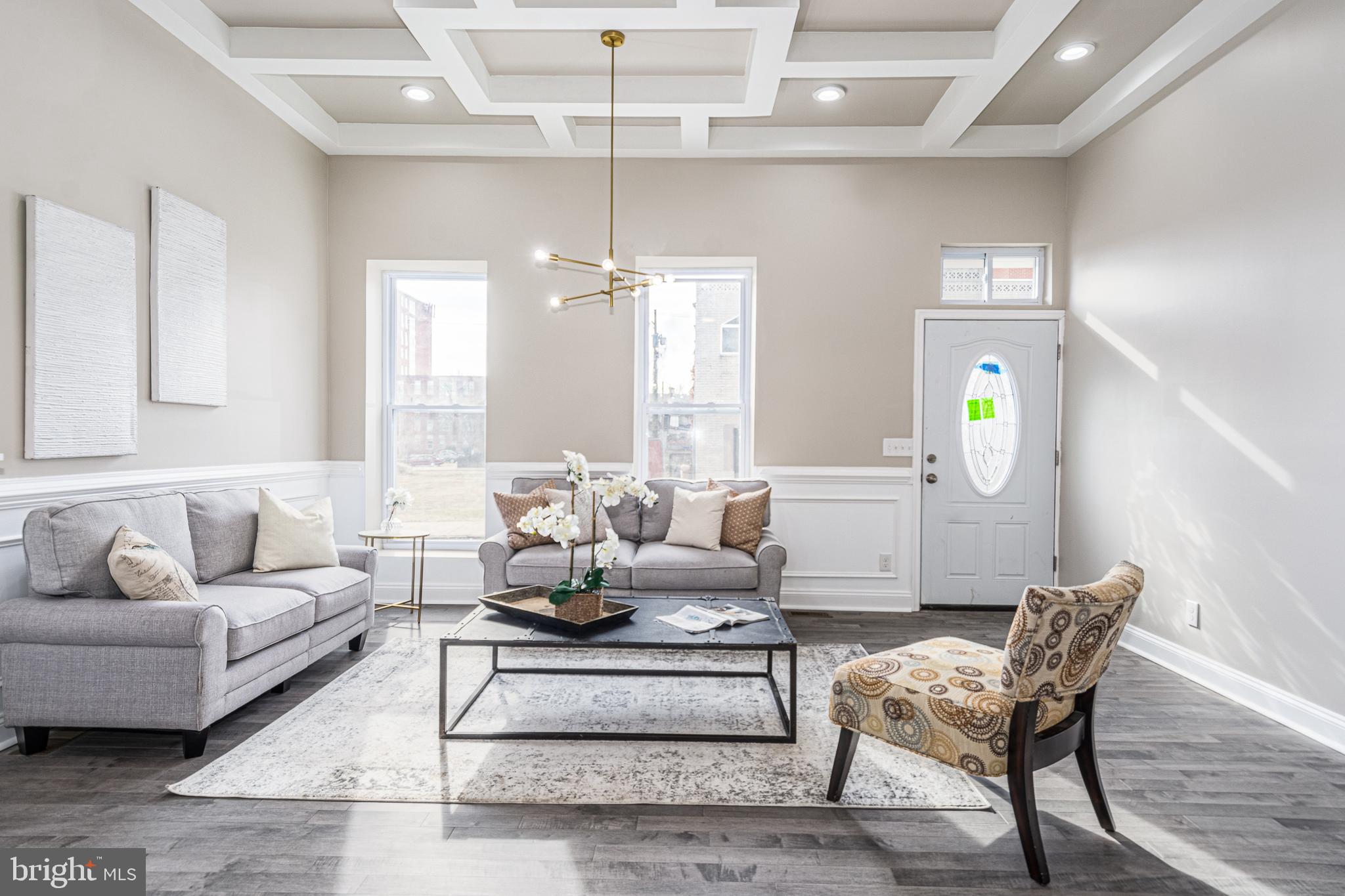 HOLLINS MARKET - Residential