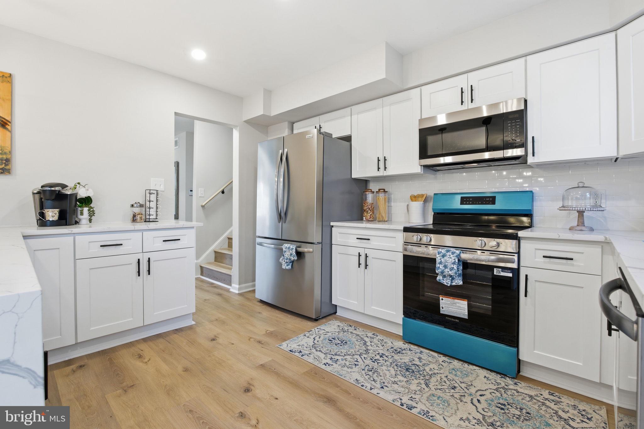 SHERWOOD FOREST - Residential