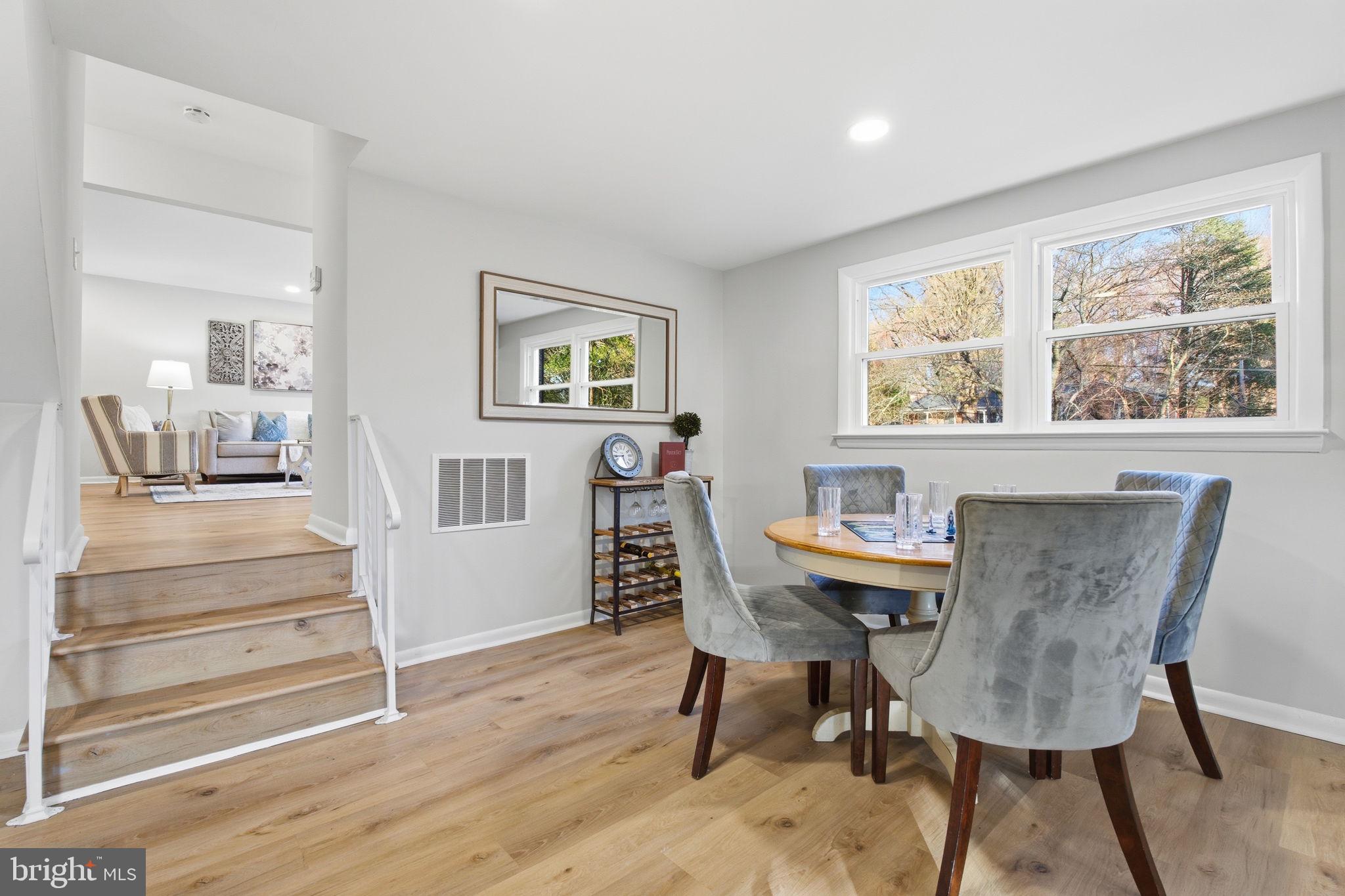 SHERWOOD FOREST - Residential