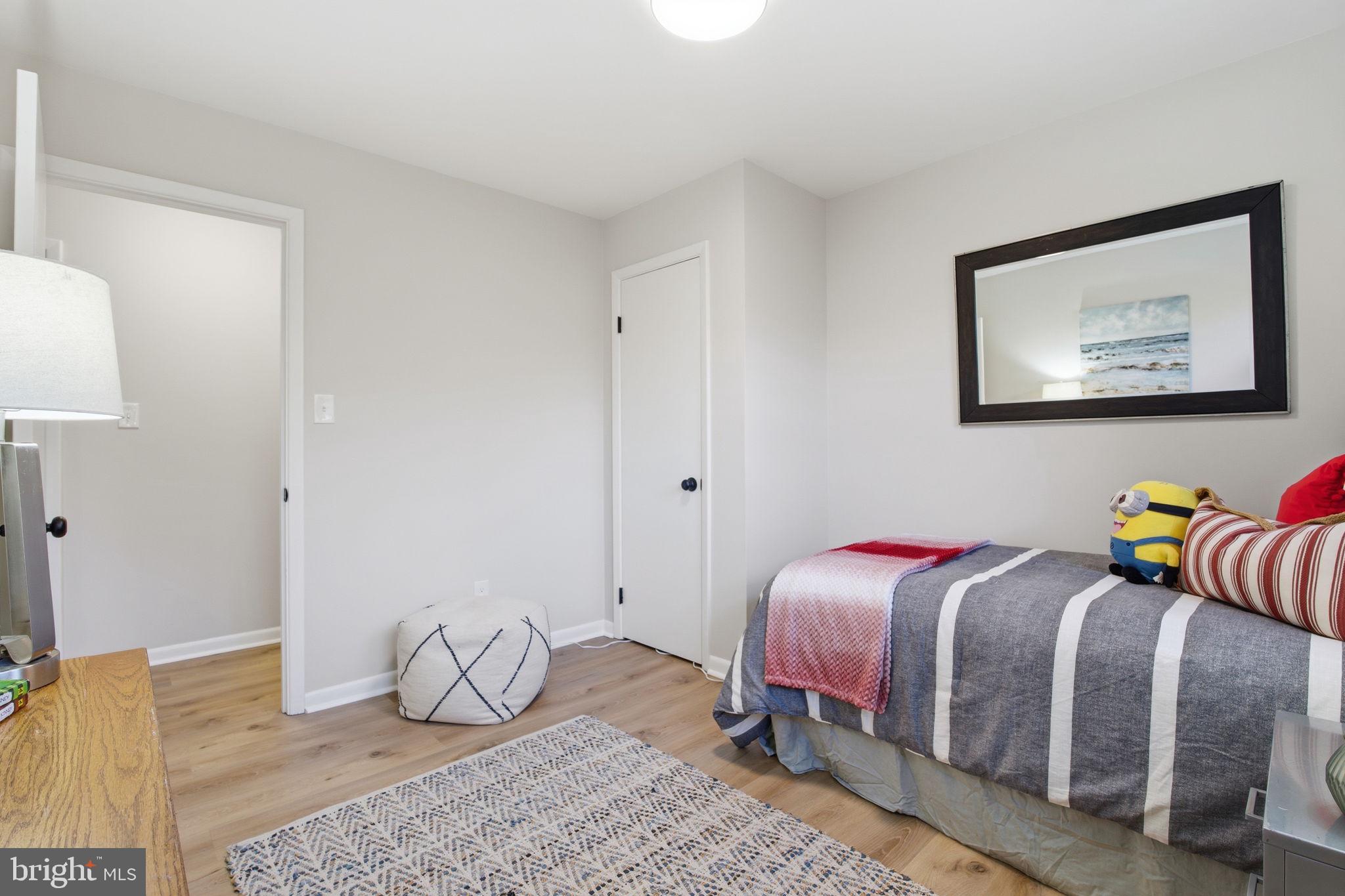 SHERWOOD FOREST - Residential