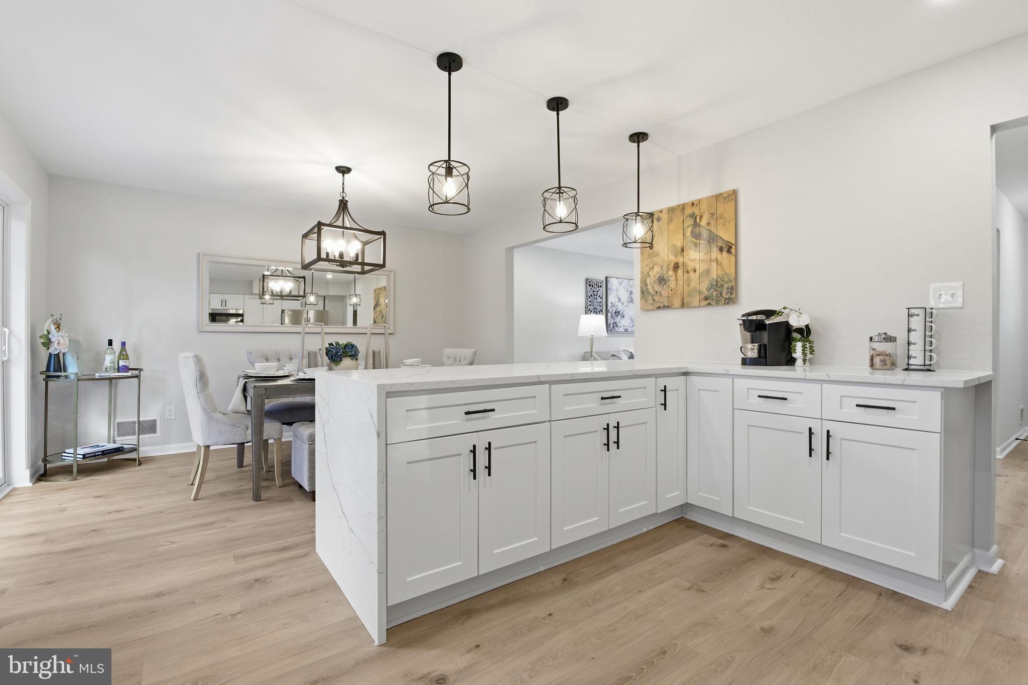 SHERWOOD FOREST - Residential