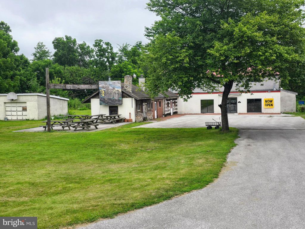 Photo of 1954 York Road, GETTYSBURG, PA 17325 (MLS # PAAD2018804)