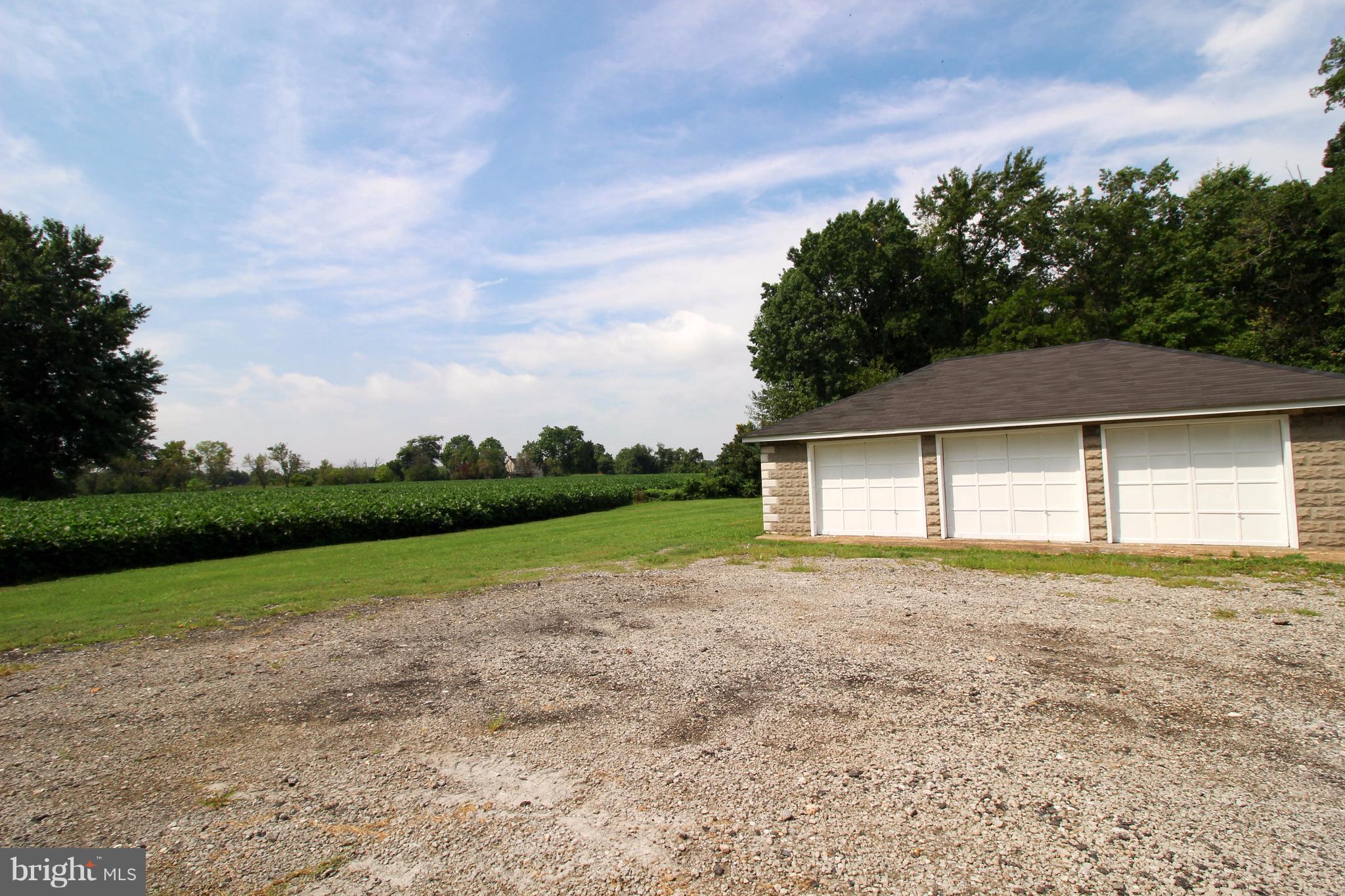 ESSEX - Commercial Sale