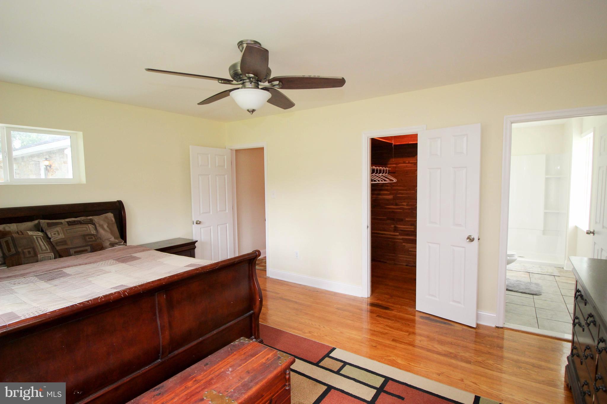 ESSEX - Commercial Sale